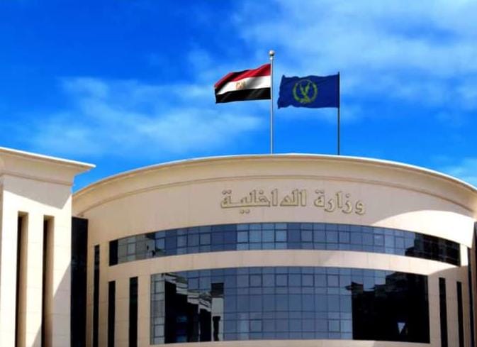 القبض على أصحاب مصانع ومخازن غير مرخصة بالقاهرة ودمياط والإسكندرية
