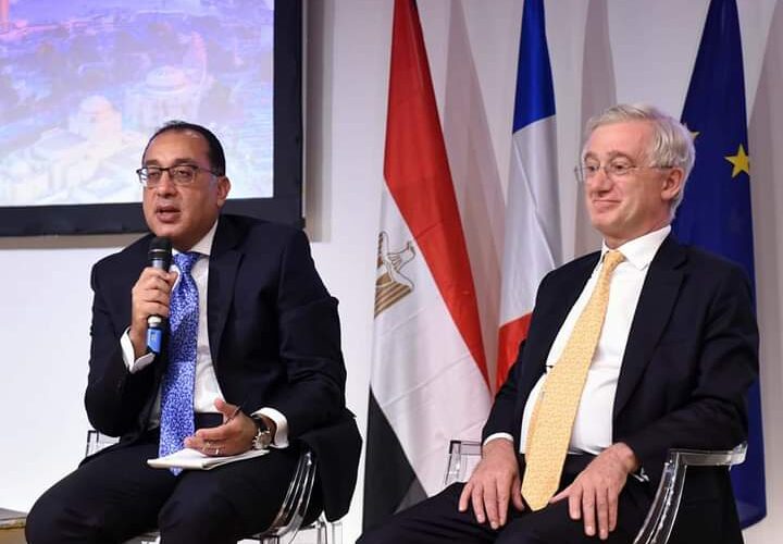 مدبولي لممثلي 90 شركة فرنسية: مصر نجحت في التحول من بلد لديه عجز في إمدادات الطاقة إلى دولة تمتلك فائضا كبيرا
