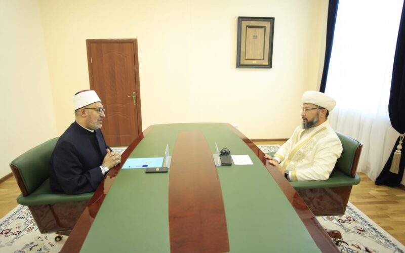 أمين «البحوث الإسلامية» يبحث التعاون العلمي مع مفتي «كازخستان»