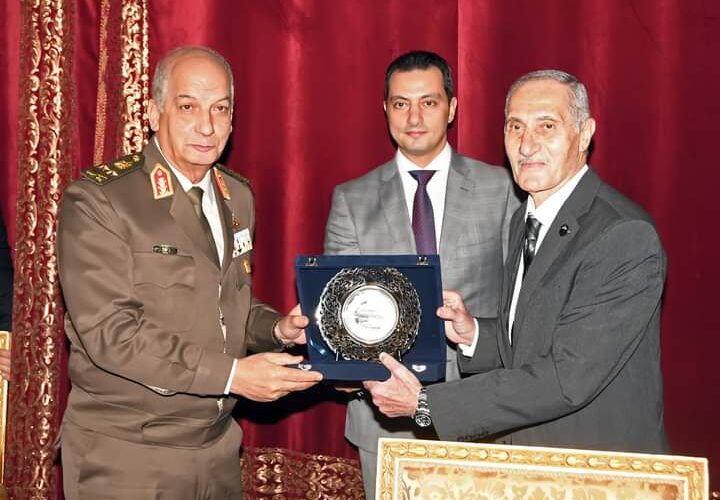 وزير الدفاع والإنتاج الحربي ‎يلتقى وفد من ‏أعضاء مجلسي النواب والشيوخ