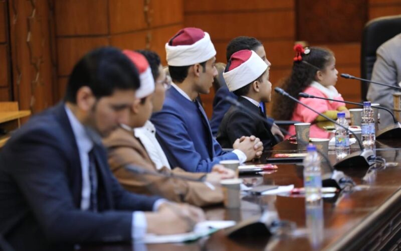 وكيل الأزهر يكرم الطلاب المتميزين في تلاوة القرآن الكريم والإنشاد الديني