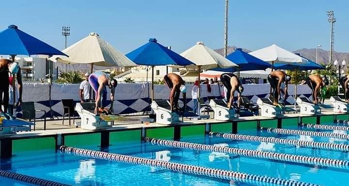 أشرف صبحي يشيد بتنظيم منافسات كأس العالم للأندية في سباحة الزعانف بشرم الشيخ