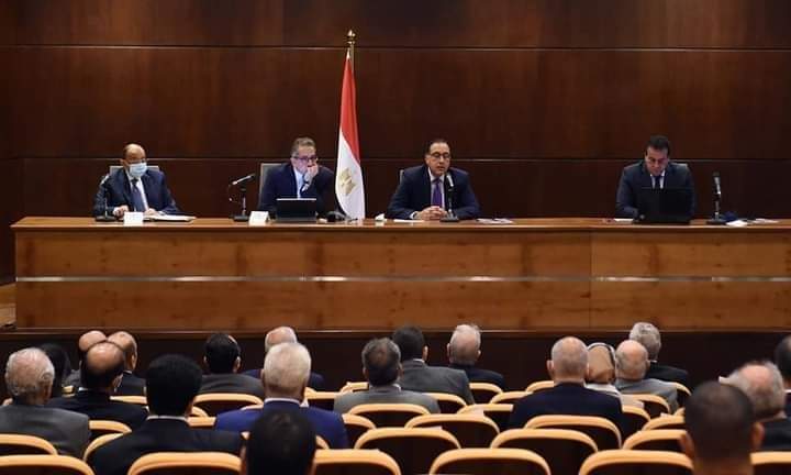 مدبولي يعقد اجتماعاً لمتابعة استعدادات قطاع السياحة للموسم الشتوي بمقر متحف الحضارة بالفسطاط