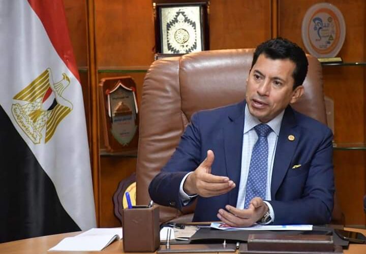 وزير الشباب والرياضة يتابع مستجدات تطوير مراكز الشباب ضمن مبادرة حياة كريمة