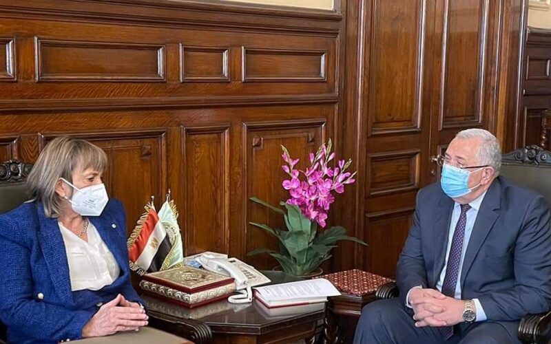 الاوروجواي تحتفل بمرور 90 عامًا علي العلاقات مع مصر 