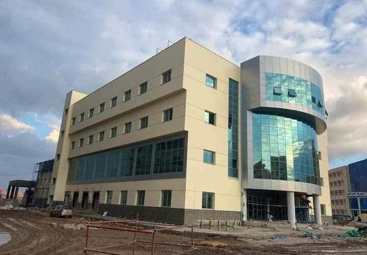 رئيس جامعة كفر الشيخ يتفقد إنشاءات مستشفى الأورام الجامعي