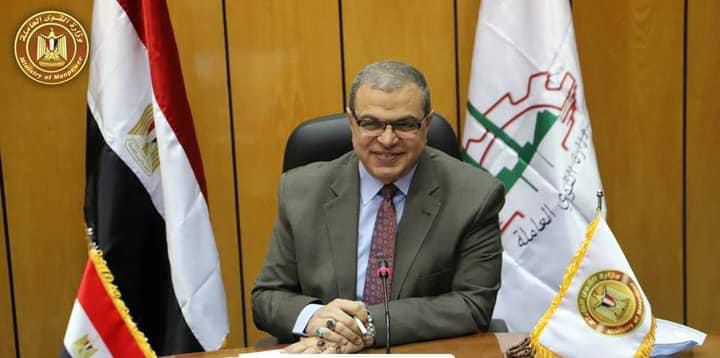 تعيين 752 شابا منهم 19 “قادرون باختلاف” بأسيوط