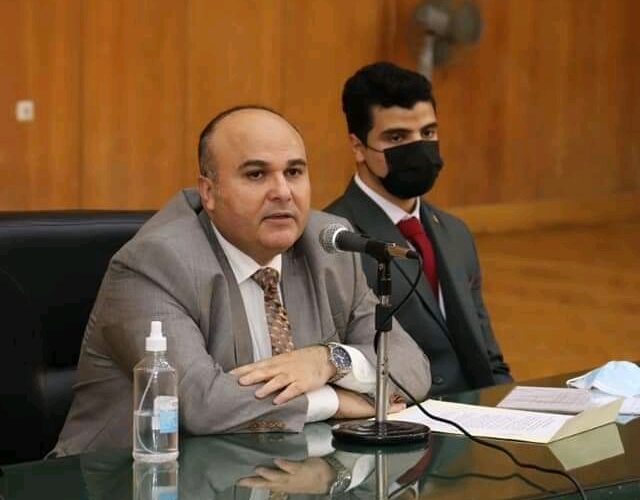 عميد حقوق عين شمس في لقاء مفتوح مع طلاب الكلية