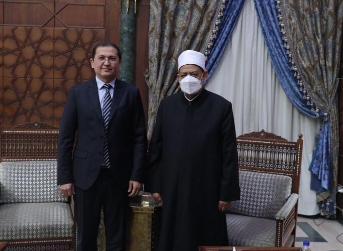 سفير اوزباكستان: نقدر شيخ الأزهر لدوره البارز في نشر قيم السلام والتسامح والحوار حول العالم