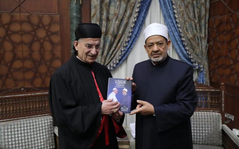 الإمام الأكبر يعرب عن كامل تضامنه مع الشعب اللبناني واستعداد الأزهر لتقديم كل أوجه الدعم للبنان