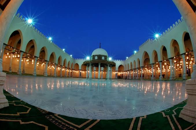 بناء مسجد عمرو بن العاص.. مقتل أبو الطيب المتنبي.. وقف تصدير النفط.. أسرار لا تعرفها عن «24 رمضان»