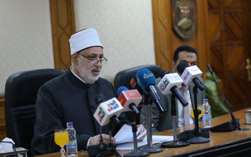 وكيل الأزهر يعلن أسماء الخمس الأوائل على الثانوية الأزهرية “كفيف”