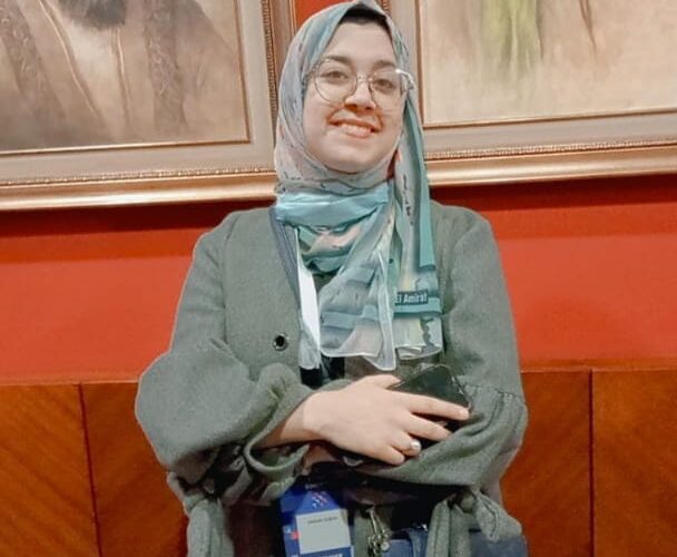 سخروا من أحلامها لتفشل.. طالبة جامعية تدرب « 2000 شخصَا» وتحقق نجاحات كبيرة في سن مبكر