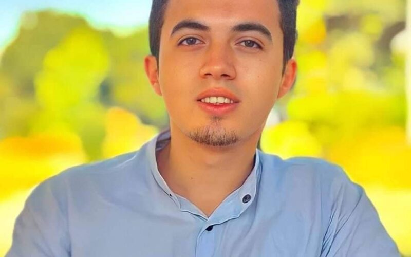 مُنشد اليوم وطبيب الغد.. كريم الشيخ حارب اليأس حتى وصل إلى ملايين المتابعين