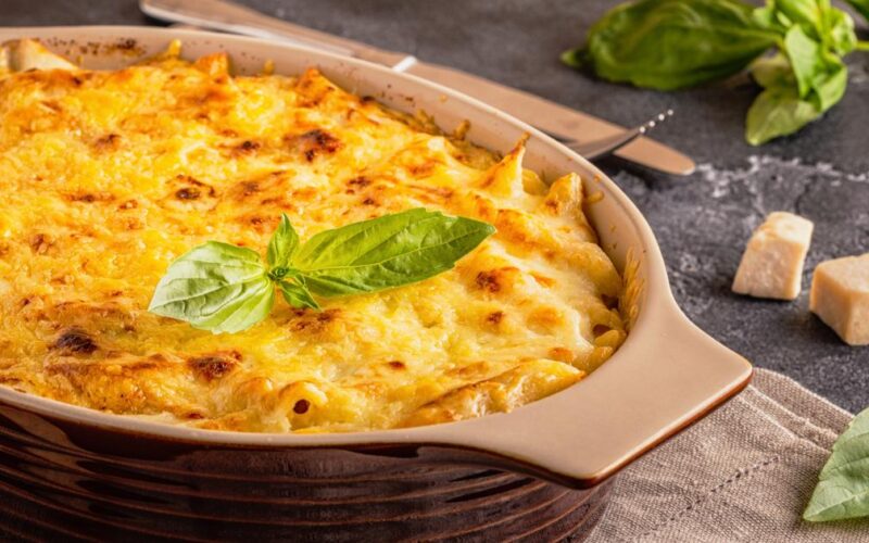 المكرونة بالبشاميل بدون لحم..أكلات موفرة في رمضان 