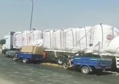 حقيقة العصابة المتهمة بسرقة سيارة نقل محملة بالبطاطس في العبور