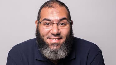 تفاصيل القبض على الداعية أمير منير بسبب عمرة البدل
