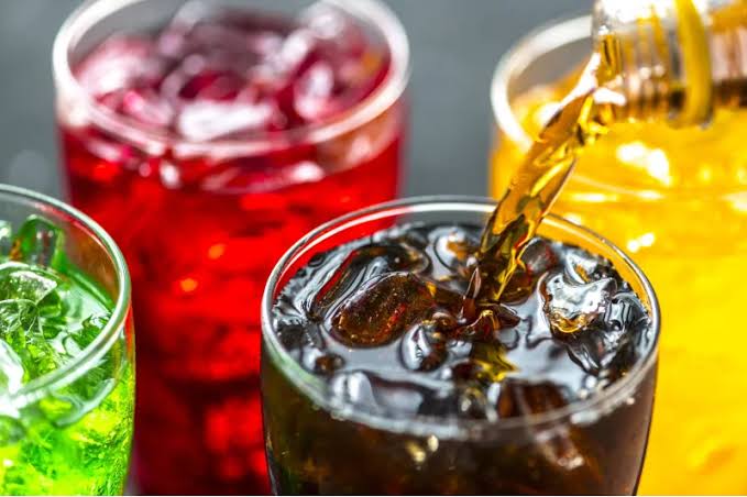 المشروبات الغازية..5 أشياء تحدث عند التوقف عن تناولها