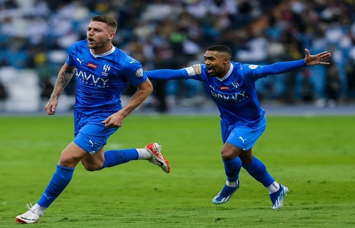 الجولة 15 من دوري روشن.. الهلال يفوز بالديربي ويعزز الصدارة.. والدون يتصدر الهدافين