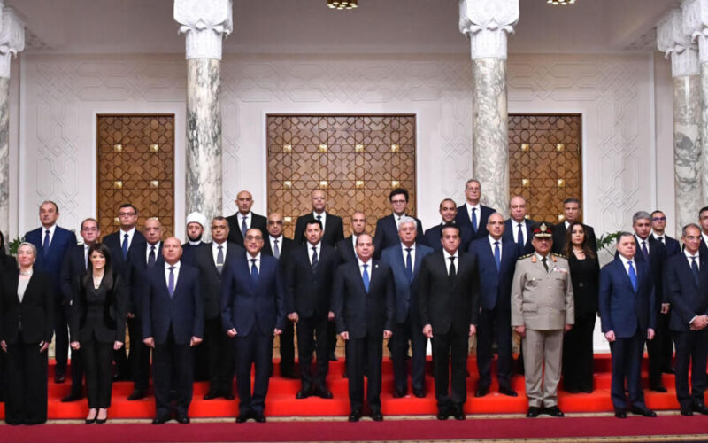 بعد التغيير الوزاري.. التشكيل الكامل لحكومة مدبولي الجديدة