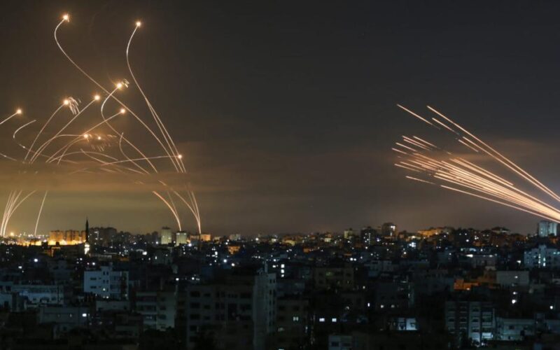 صفارات الإنذار دوت 1800 مرة.. فشل متتالي لمنظومة القبة الحديدية للمحتل