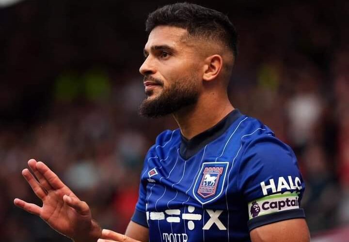 اللاعب المصري سام مرسي يرفض ارتداء شارة المثليين في الدوري الإنجليزي