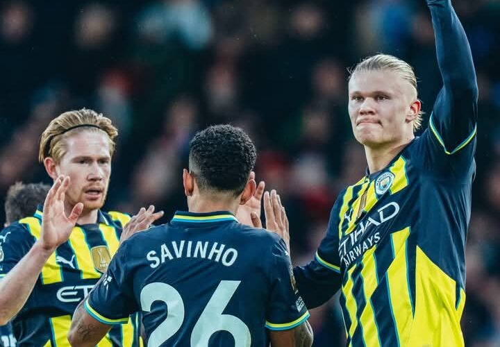 مانشستر سيتي يعود للتعثر بعد تعادله مع بالاس